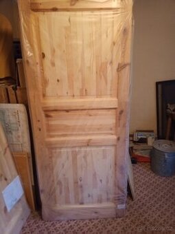 Borovicové dveře masiv - norský typ