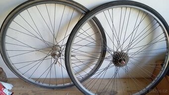 28" ráfky na silniční kolo závodní