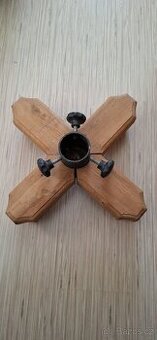 Stojan na vánoční stromek