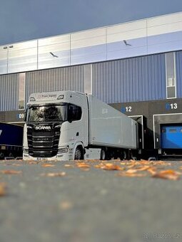 JS TRANS LOGISTIC S.R.O.přijme řidiče sk C+E dvojku