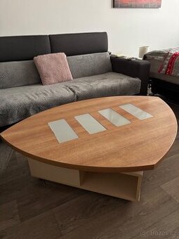 Konferenční stolek