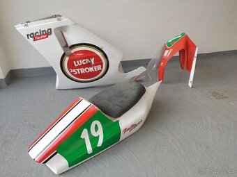 Kapoty Suzuki RGV 250