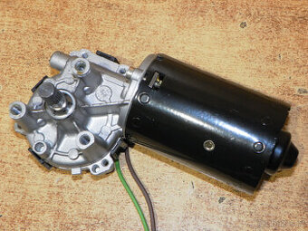 Elektromotor s převodovkou BOSCH 0 390 251 683 CHP 12V, 45ot