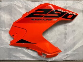 KTM 1290 SAS 2024, pravý panel kapotáže