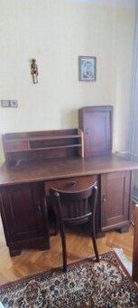 Prvorepublikový psací stůl