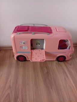 Barbie karavan