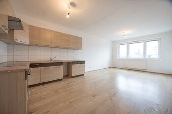 Pronájem, byt 2+kk 49,4 m² s balkonem 9 m², ul. Tovární, Olo