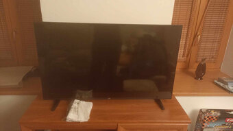 4K smart tv JVC (108 cm) v záruce