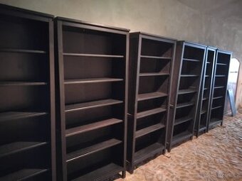 IKEA knihovny HEMNES