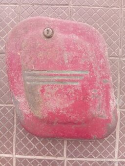 Kastlík baterie JAWA Kývačka / Panelka – Originál, nálezový