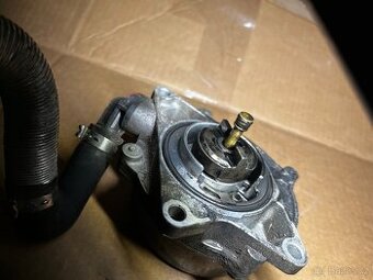 Vakuová pumpa pierburg Škoda, Audi, Volkswagen
