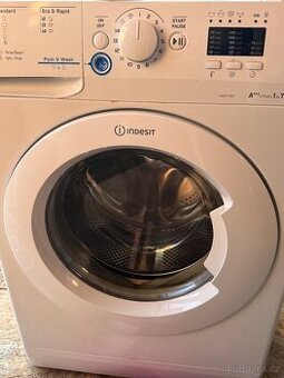 Indesit pracka na 7 kg