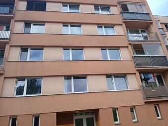 Dlouhodobě pronajmeme 2kk ve Stráží pod Ralskem