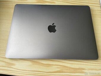 Apple MacBook Pro 13 (2021)