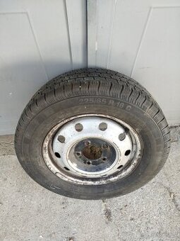 Disk se zimní pneumatikou 225/65 R16