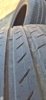 235/50 R19
