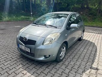 Prodám Toyota Yaris 1.3i 64kw automat
