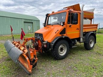 MERCEDES BENZ UNIMOG + SYPAČ A RADLICE , R.V.2000