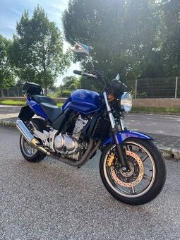 Honda CBF 500 ABS – A2, 25 kW v TP, otevřená na 42 kW