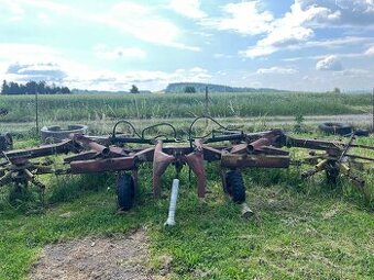 Nahrabovač shrnovač