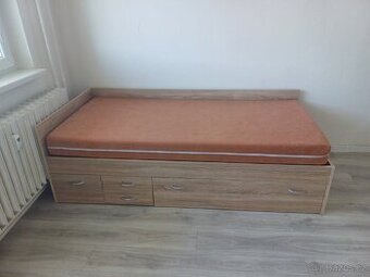 Postel 90x200 s roštem a matrací