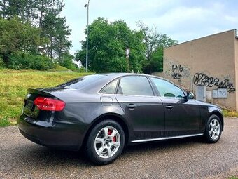 Audi A4 2.0tdi, Limousine, 2011, Manuál 6-rych, Alu,Nová T.K