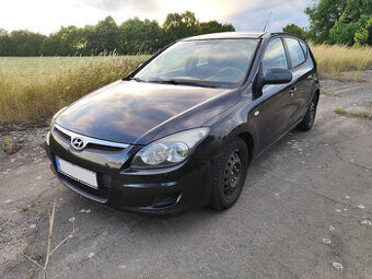 Hyundai i30 1.4 80kw NOVÉ ROZVODY