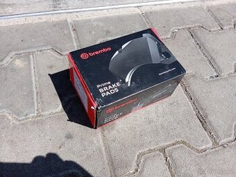 Brzdové destičky přední - Brembo P24077