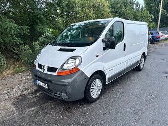 Renault trafic 2.5 dci 140
