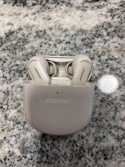 Bose QuietComfort EarBuds II bílá
