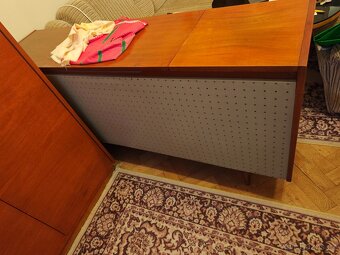 Dřevěné skříňky