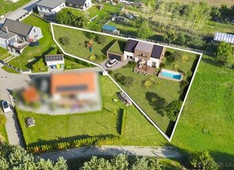 Stavební pozemek Petráveč