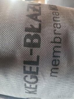 PLACHTA NA AUTO MOBILE GARAGE TOYOTA Hilux nepoužitá