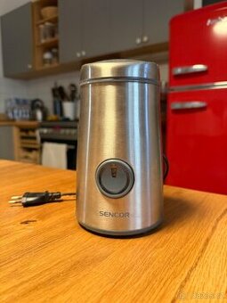 Kávový mlýnek Sencor