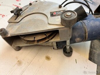 Drážkovácí fréza Asist - nutno opravit