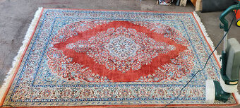 Perský vlněný koberec 261cm X 181cm