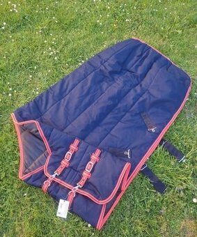 Nová stájová deka Loveson