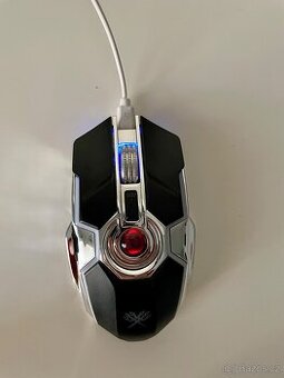 Bezdrátová herná myš IZOXIS