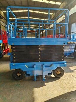 Nožnicová plošina s hydraulickým zdvihom