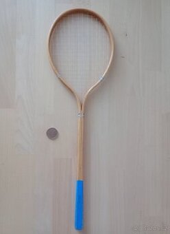 Dětská badmintonová raketa, historická
