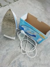 Napařovací žehlička