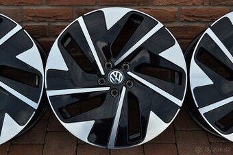 5×112 R19 Originální hliníková kola Volkswagen Passat B8