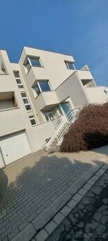 Pronájem bytu 2+kk, 68 m² s terasou a garáží – Kroměříž, Kot