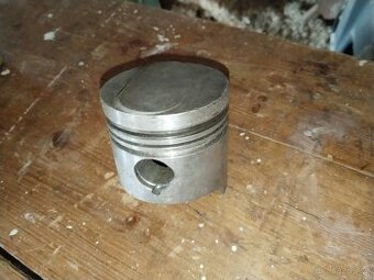 Nový píst, pr. 82.55