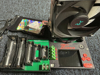 Elektronická zátěž kapacity aku DL24 180W 25A+ kryt