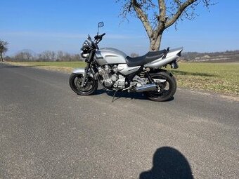 Yamaha XJR 1300