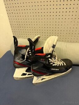 Hokejové brusle Bauer Vapor 2X - málo použité- zánovní
