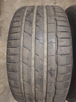 Letni pneu 285/40/19