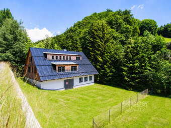 Pronájem chalupy v srdci Krkonoš – Svoboda nad Úpou (380 m²)