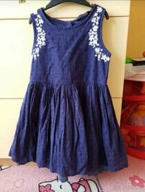 Tmavě modré šaty
